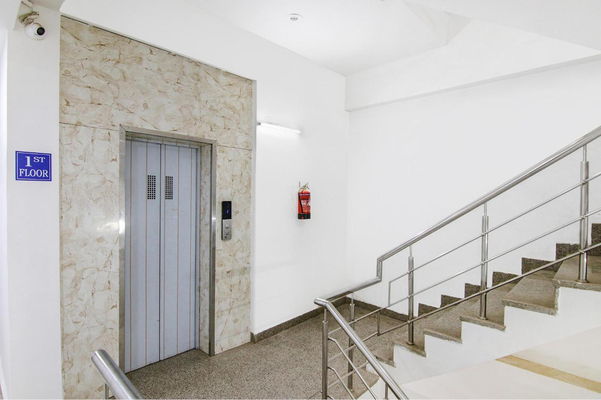 Fabhotel Gp Royal Chandīgarh エクステリア 写真